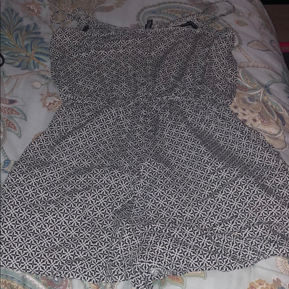 H&M Divided Romper - Picture 4 of 4